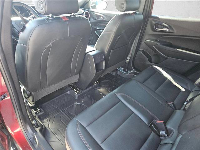 Used 2024 Chevrolet Trax RS w/ Sunroof Package image 11