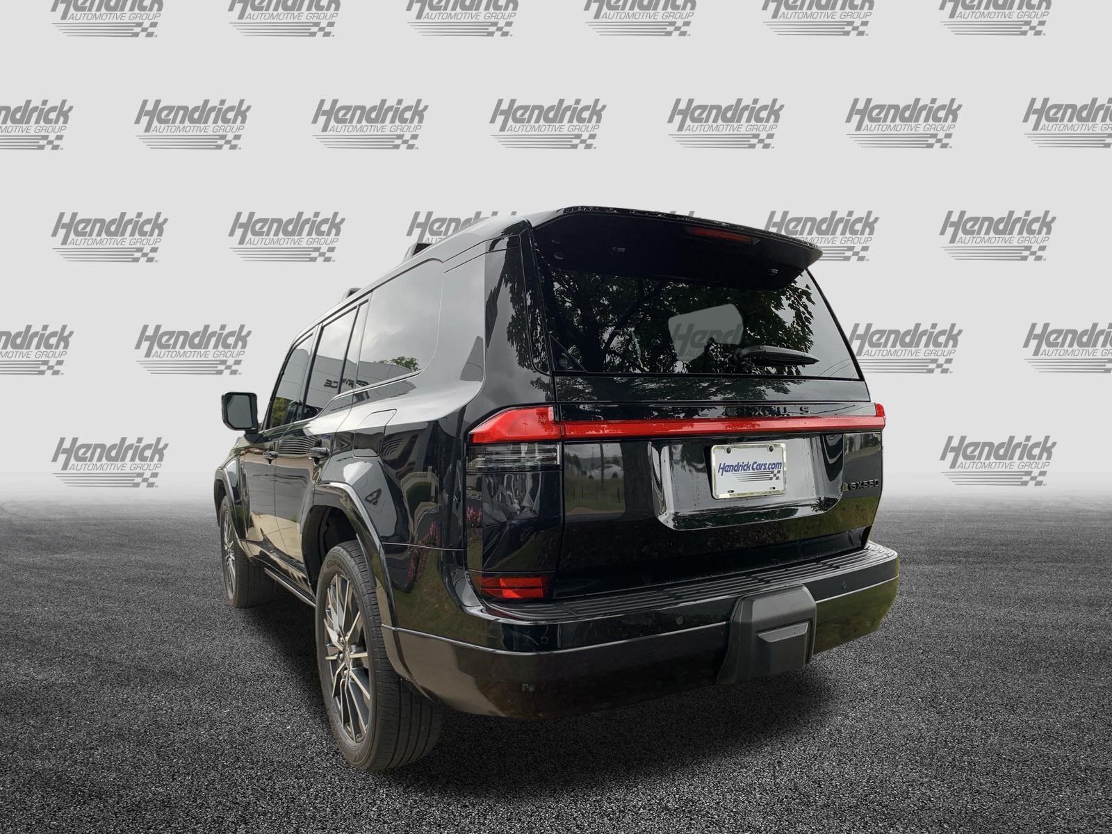 Used 2024 Lexus GX 550 w/ Accessory Package (2T) AWD/4WD image 8