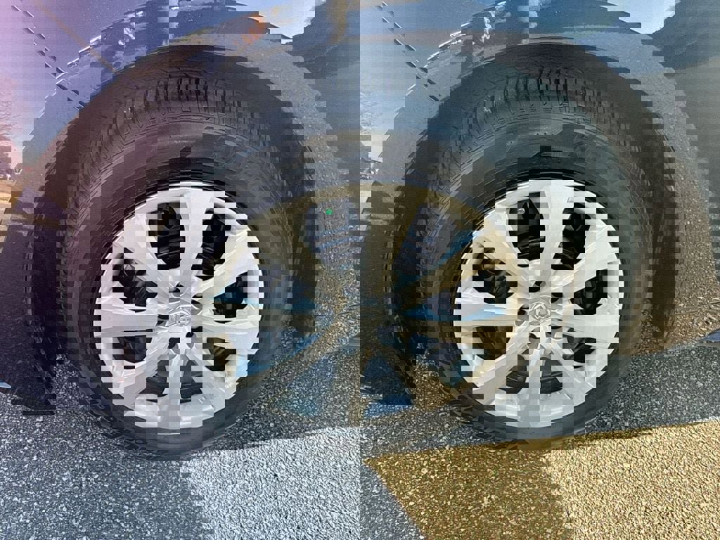 Used 2024 Toyota Corolla LE image 29