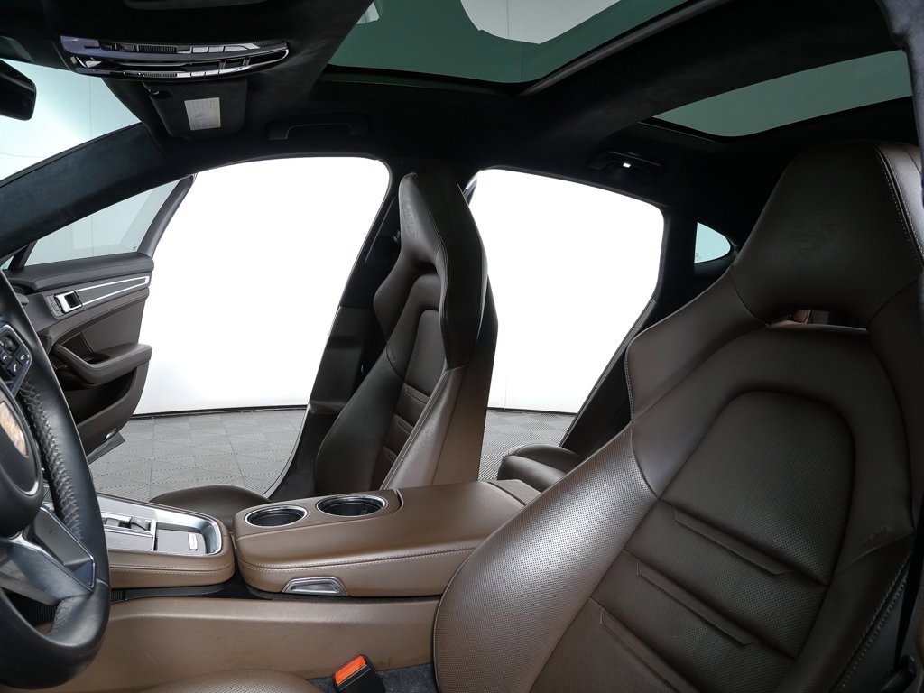 Certified 2019 Porsche Panamera GTS image 5