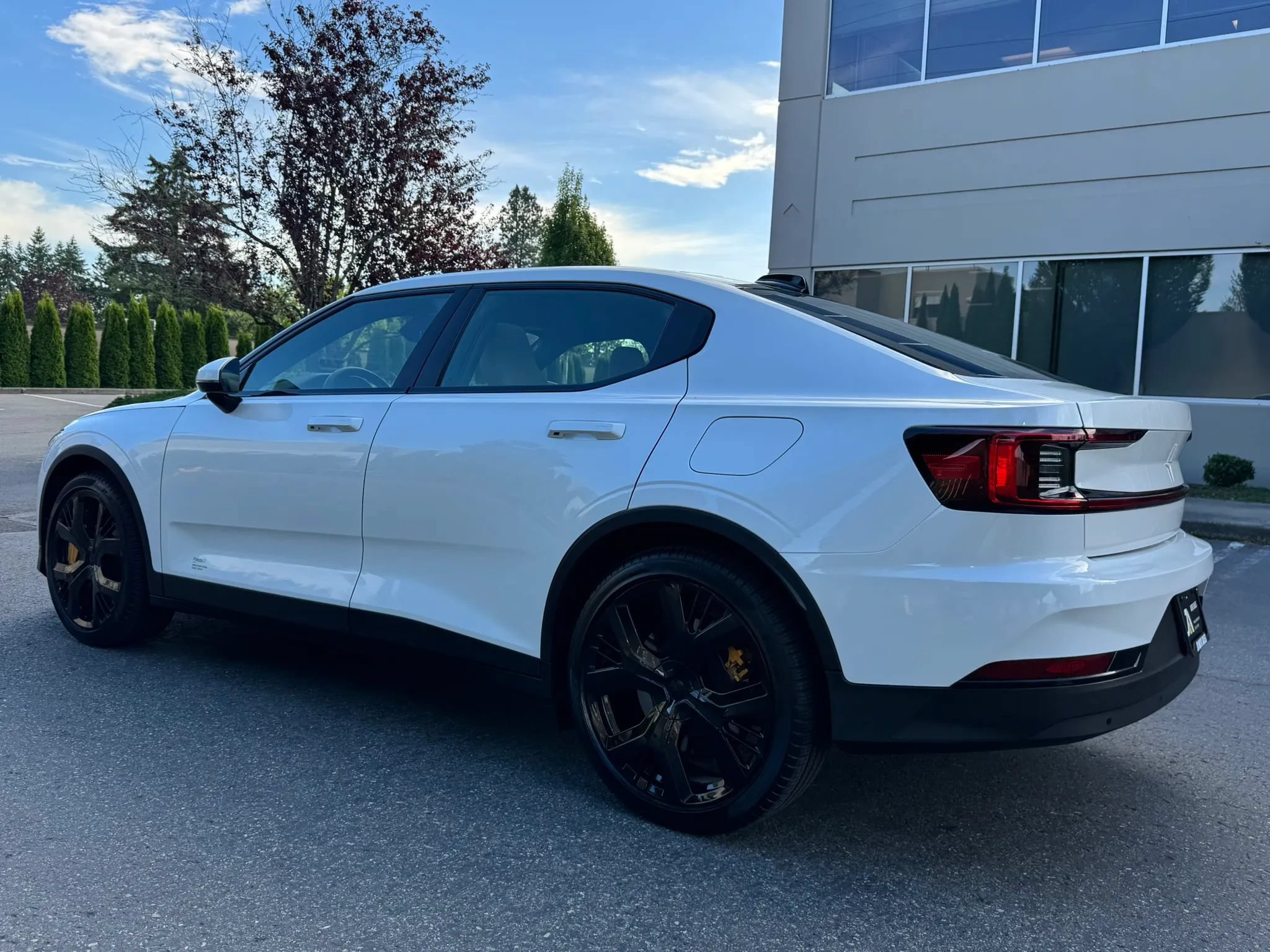 Used 2022 Polestar Polestar 2 w/ Performance Package AWD/4WD image 7