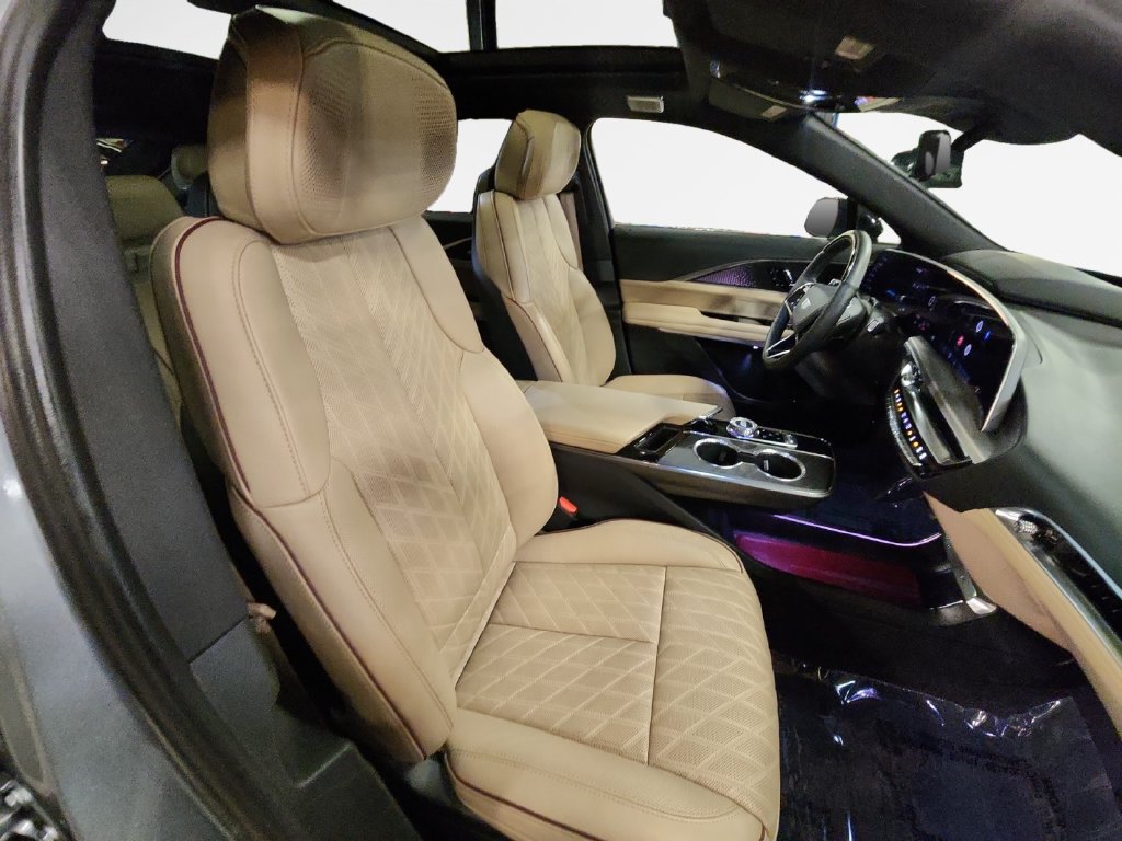 Certified 2026 Cadillac Lyriq Signature Luxury w/ Nappa Leather Package AWD/4WD image 28