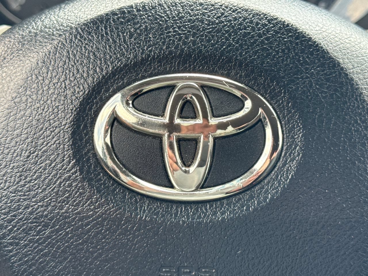 Used 2017 Toyota Yaris L FWD image 27