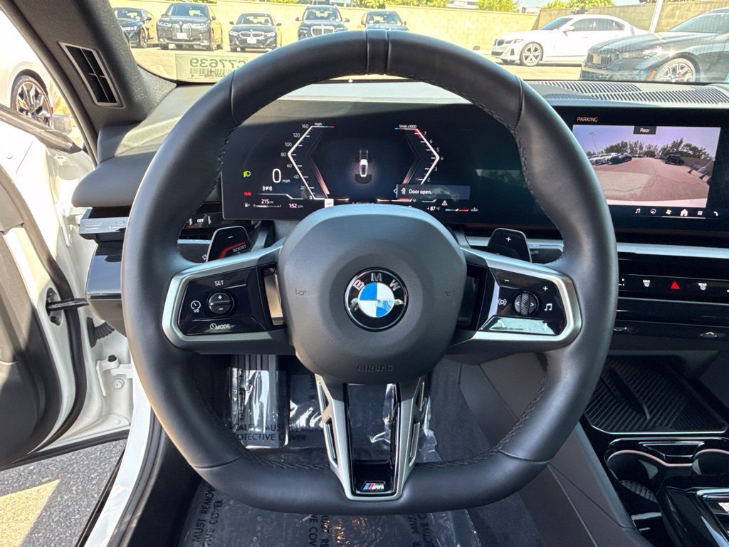 Used 2026 BMW 530i w/ M Sport Package RWD image 25