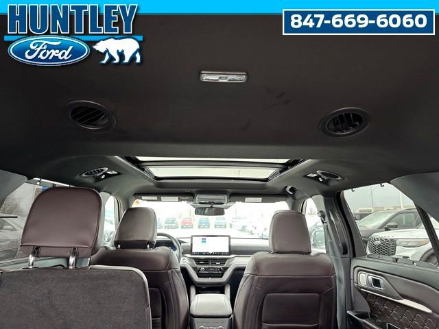 Used 2025 Ford Explorer Platinum w/ Ultimate Package image 10