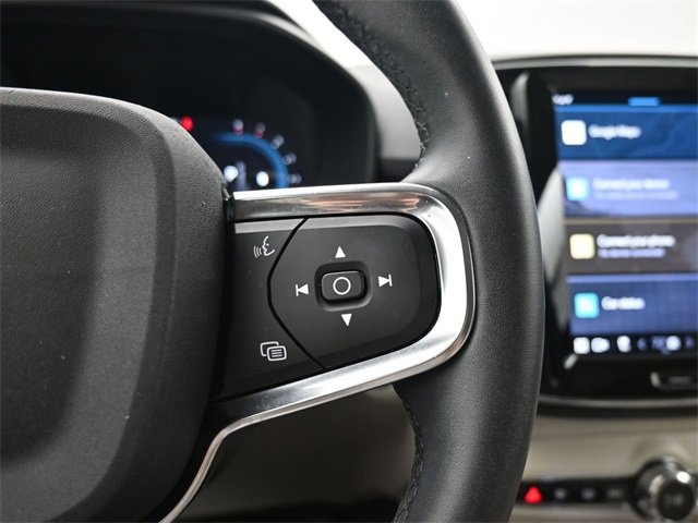 Used 2024 Volvo XC40 B5 Plus w/ Protection Package Premier image 23