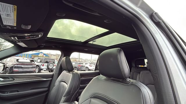 New 2026 Jeep Grand Cherokee L Limited w/ Limited Altitude Package AWD/4WD image 27