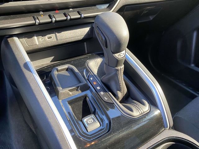 Used 2024 Chevrolet Colorado W/T w/ Safety Package image 28