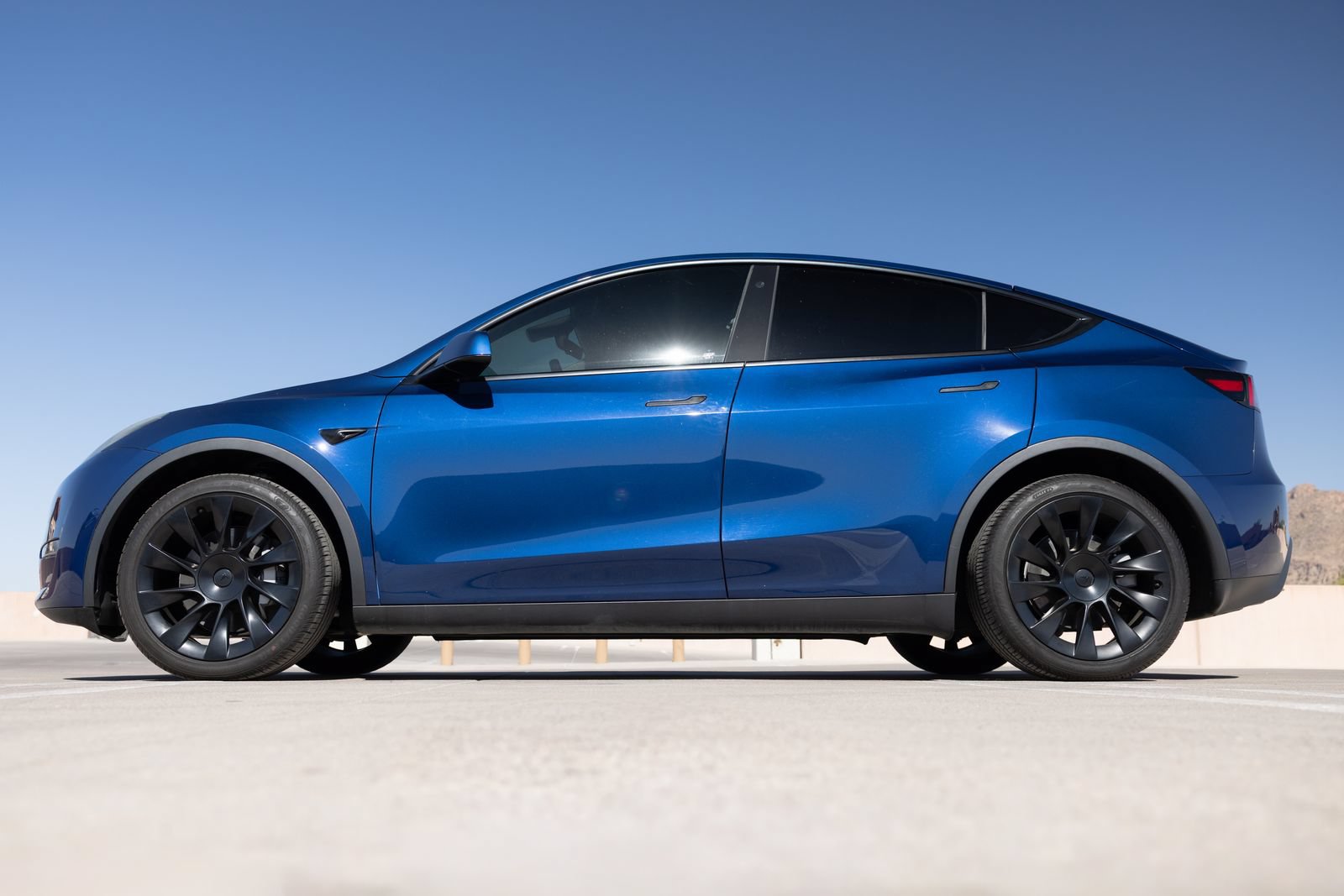 Used 2021 Tesla Model Y Long Range AWD/4WD image 46