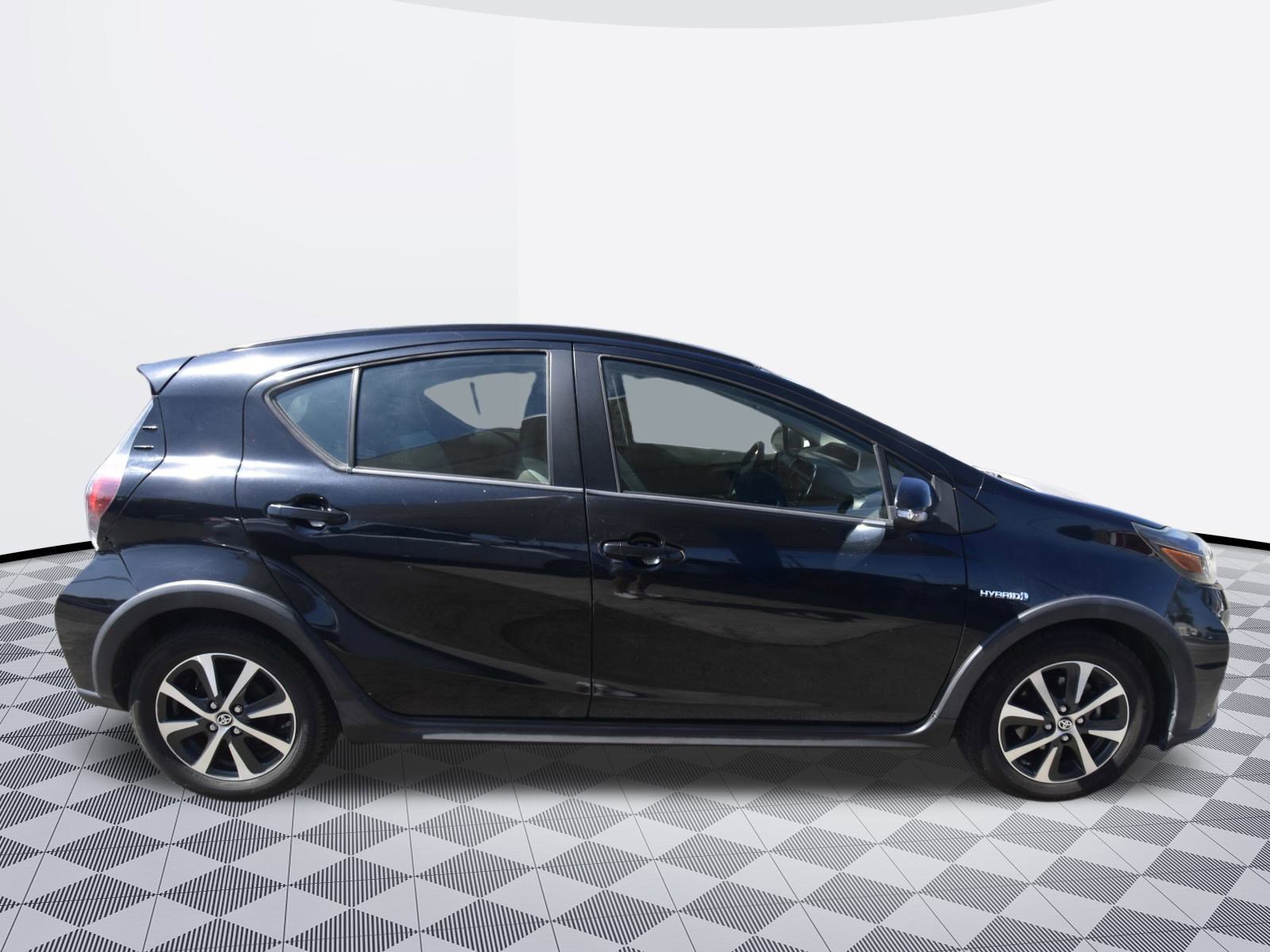 Used 2018 Toyota Prius C Four image 5