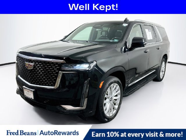 Used 2024 Cadillac Escalade ESV Luxury AWD/4WD image 3