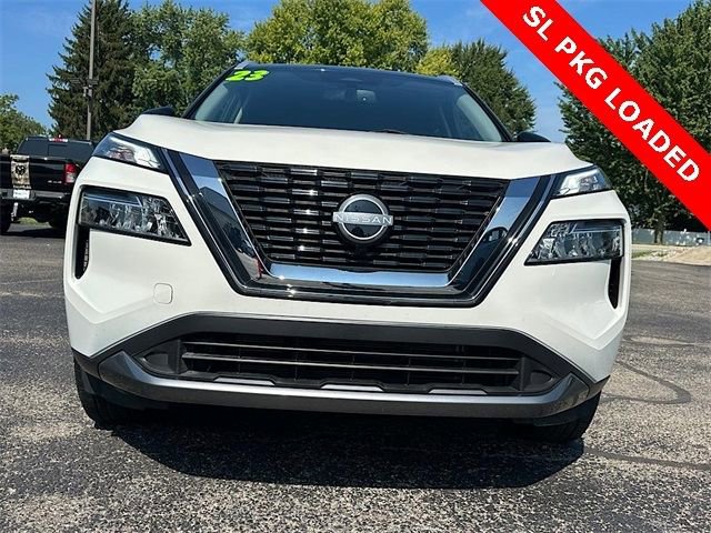 Used 2023 Nissan Rogue SL image 2