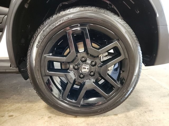 Certified 2025 Honda Passport Black Edition image 26