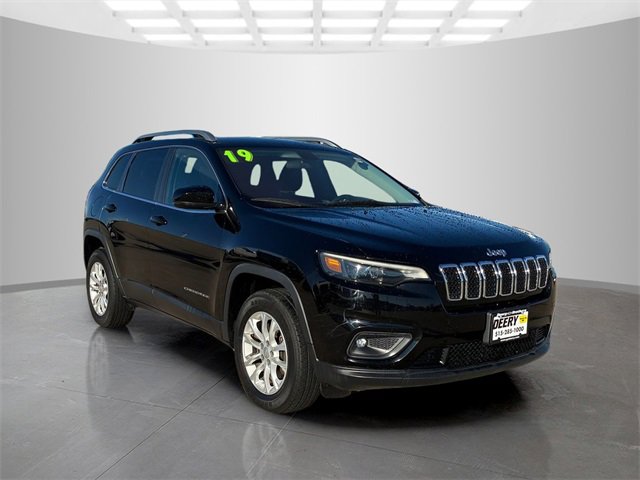 Used 2019 Jeep Cherokee Latitude w/ Popular Appearance Group image 2
