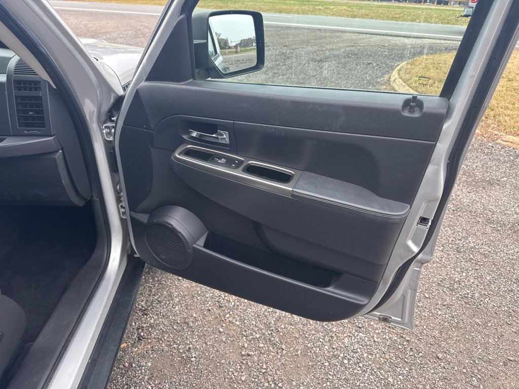 Used 2012 Jeep Liberty Limited Jet image 20