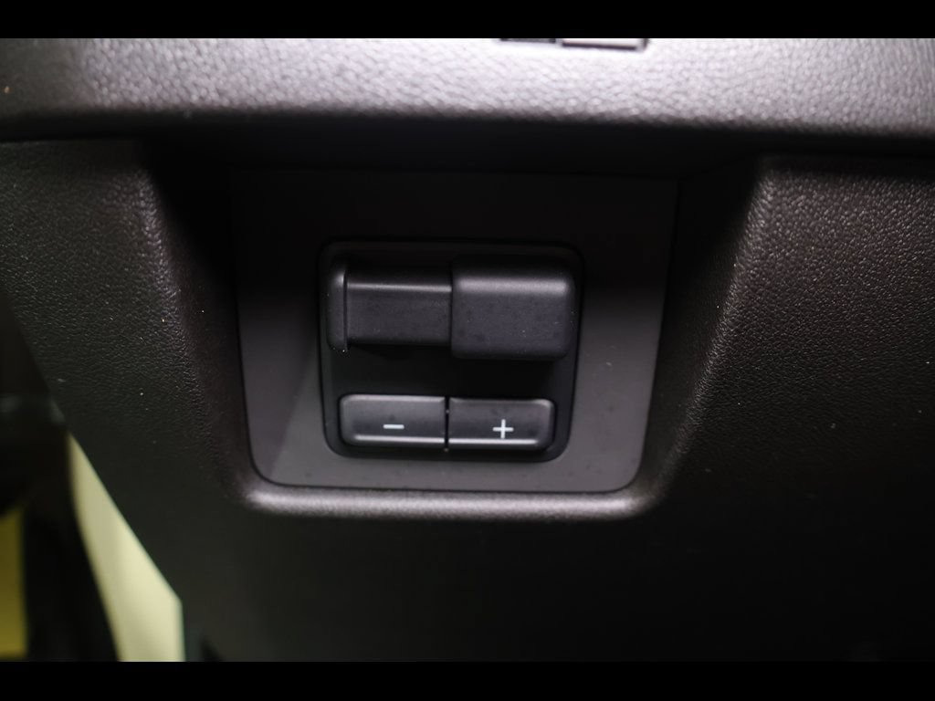 Used 2024 Chevrolet Colorado W/T w/ Safety Package RWD image 29
