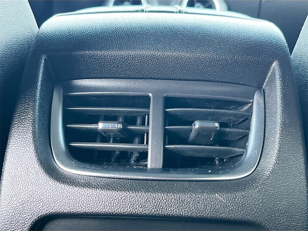 Used 2025 Chevrolet Blazer LT image 24