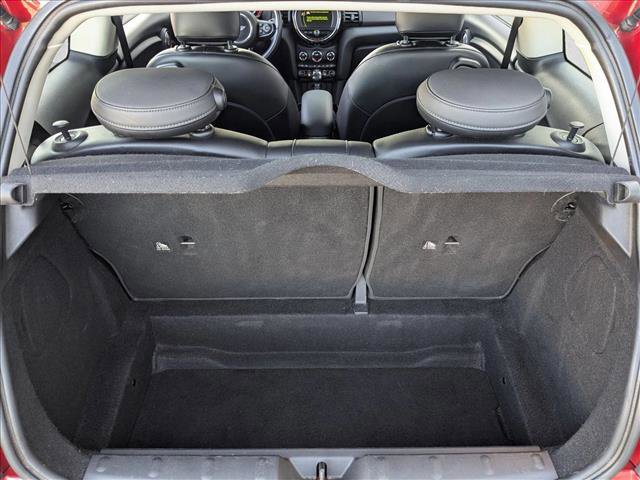 Used 2018 MINI Cooper 2-Door Hardtop image 6