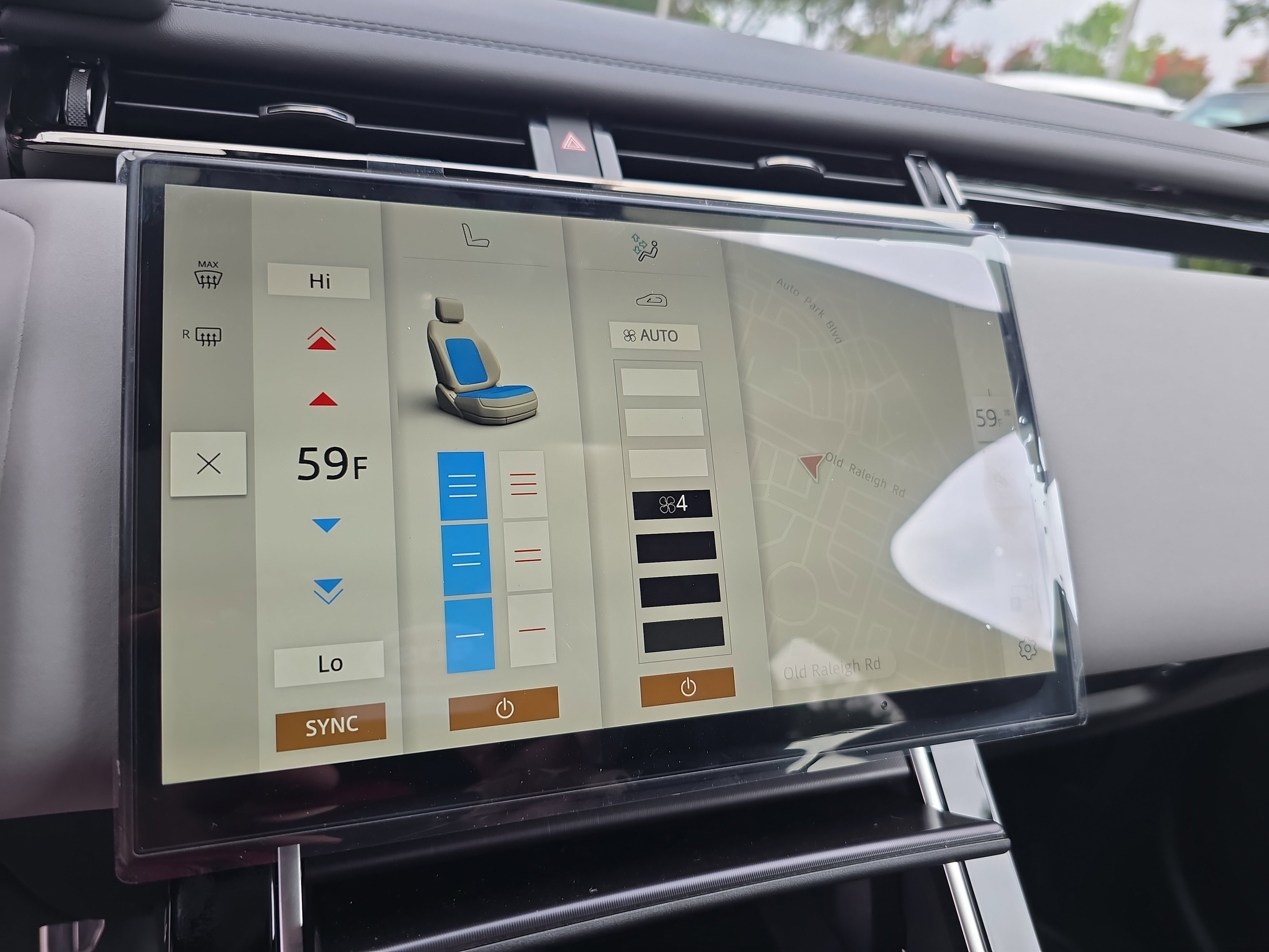 New 2026 Land Rover Range Rover Velar Dynamic SE image 24