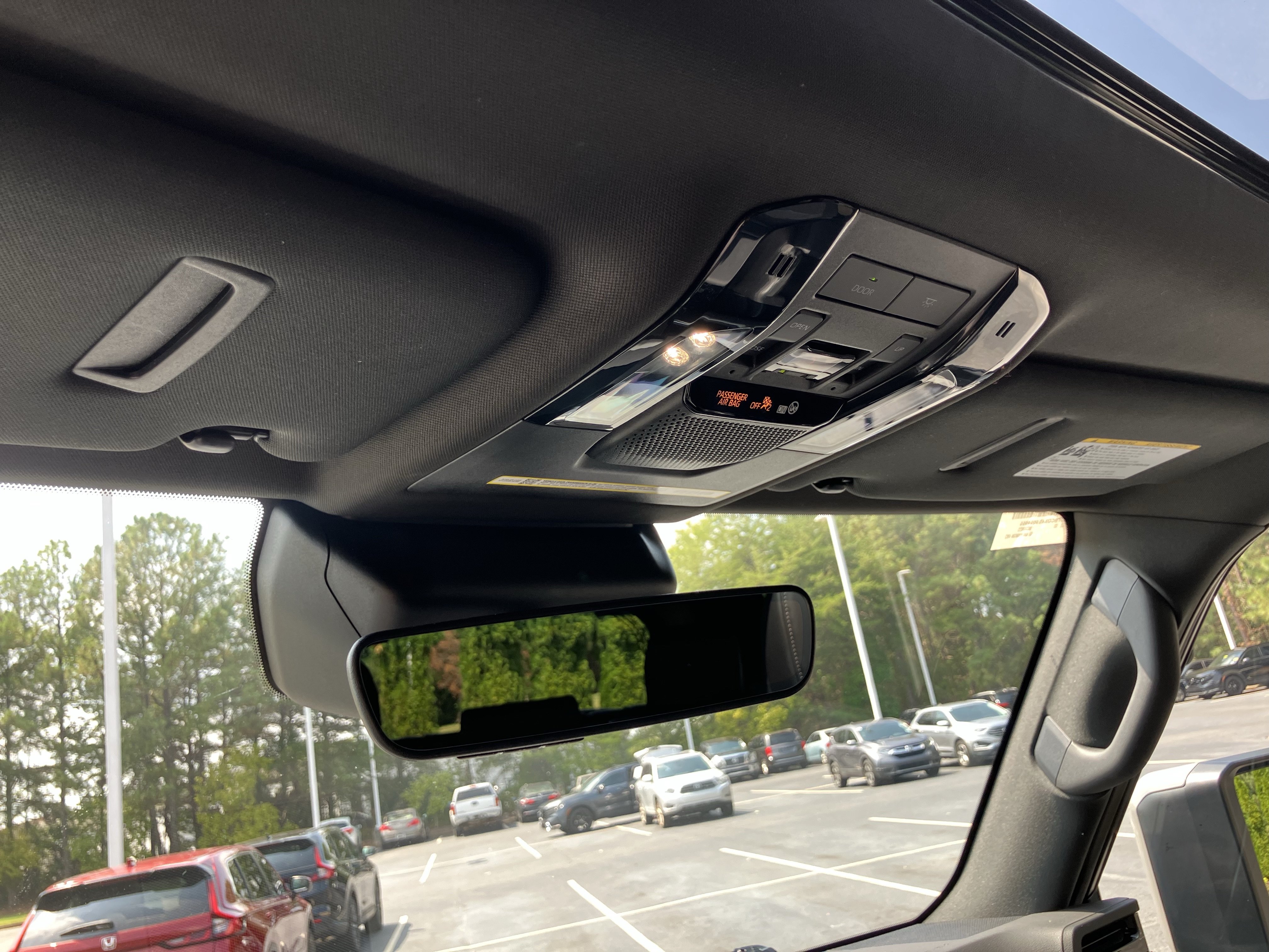 Used 2025 Lexus GX 550 w/ Accessory Package (2T) AWD/4WD image 30