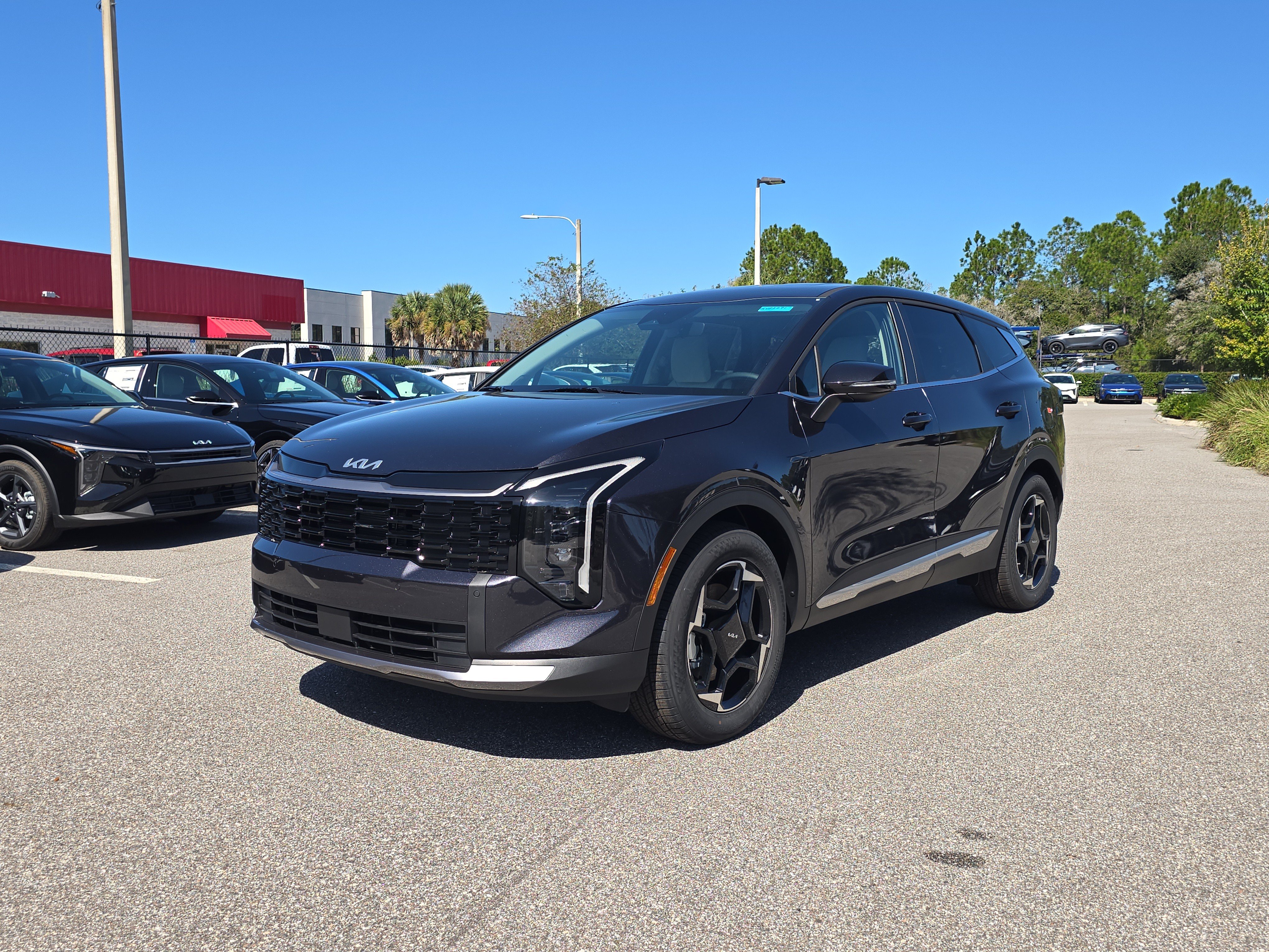 New 2027 Kia Sportage EX FWD image 4