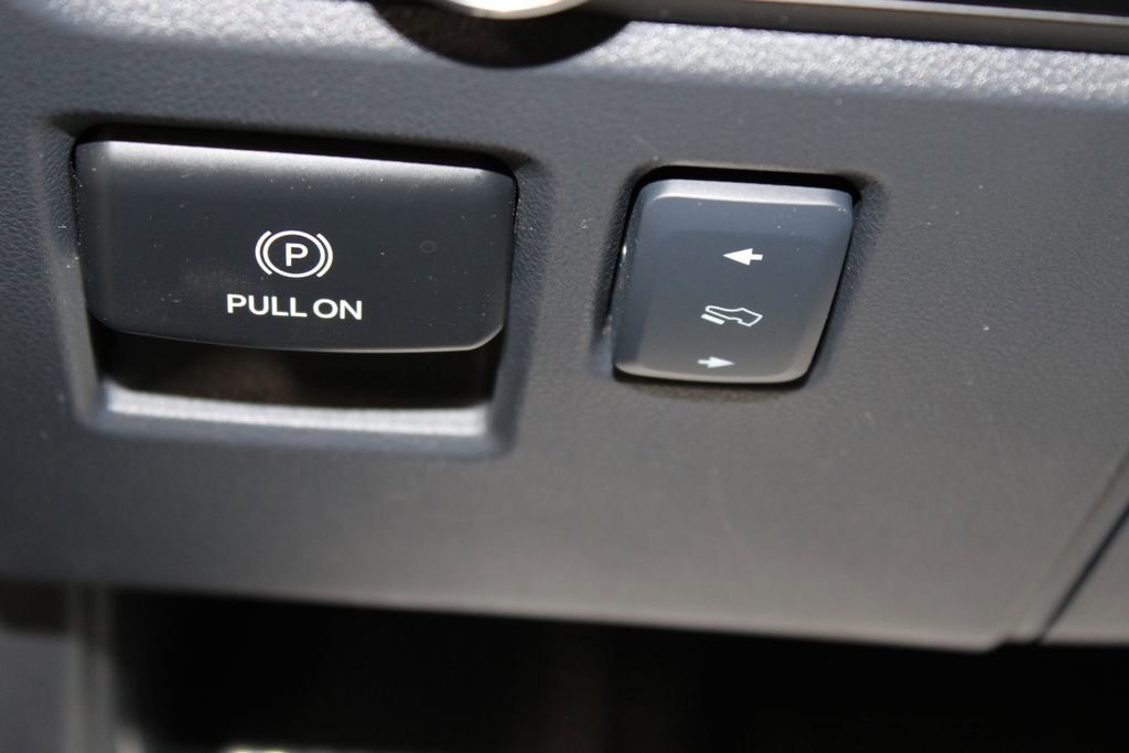 Used 2024 Ford Expedition Max XLT image 39