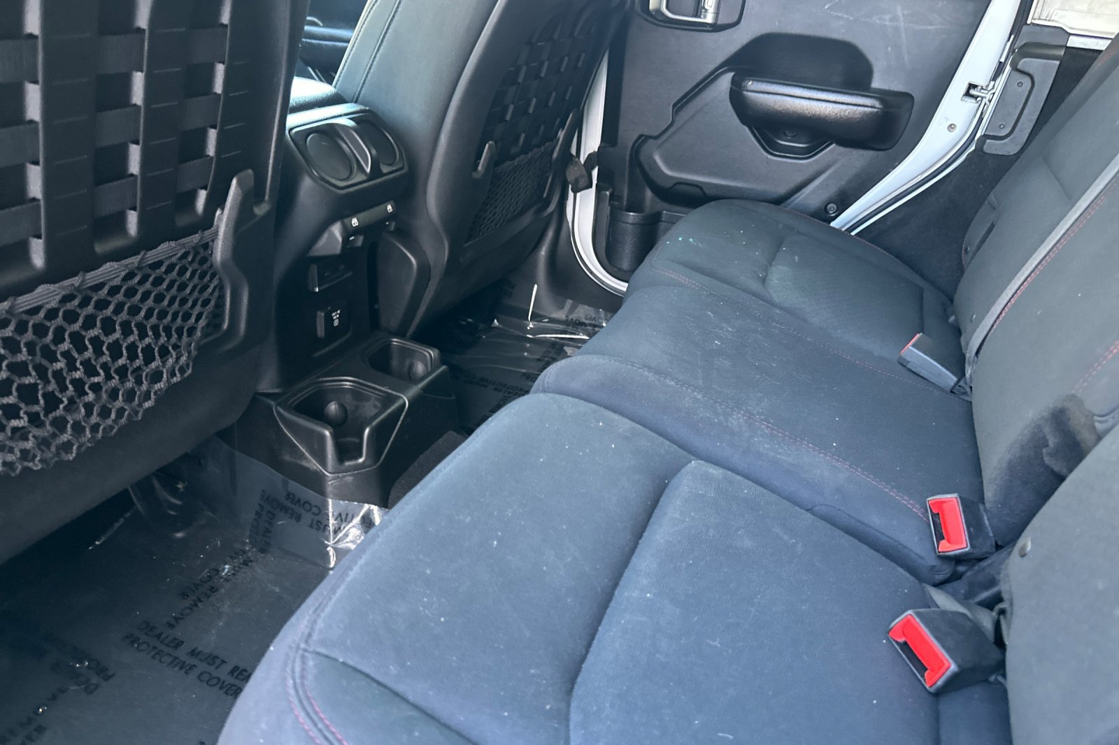 Used 2018 Jeep Wrangler Unlimited Rubicon AWD/4WD image 14