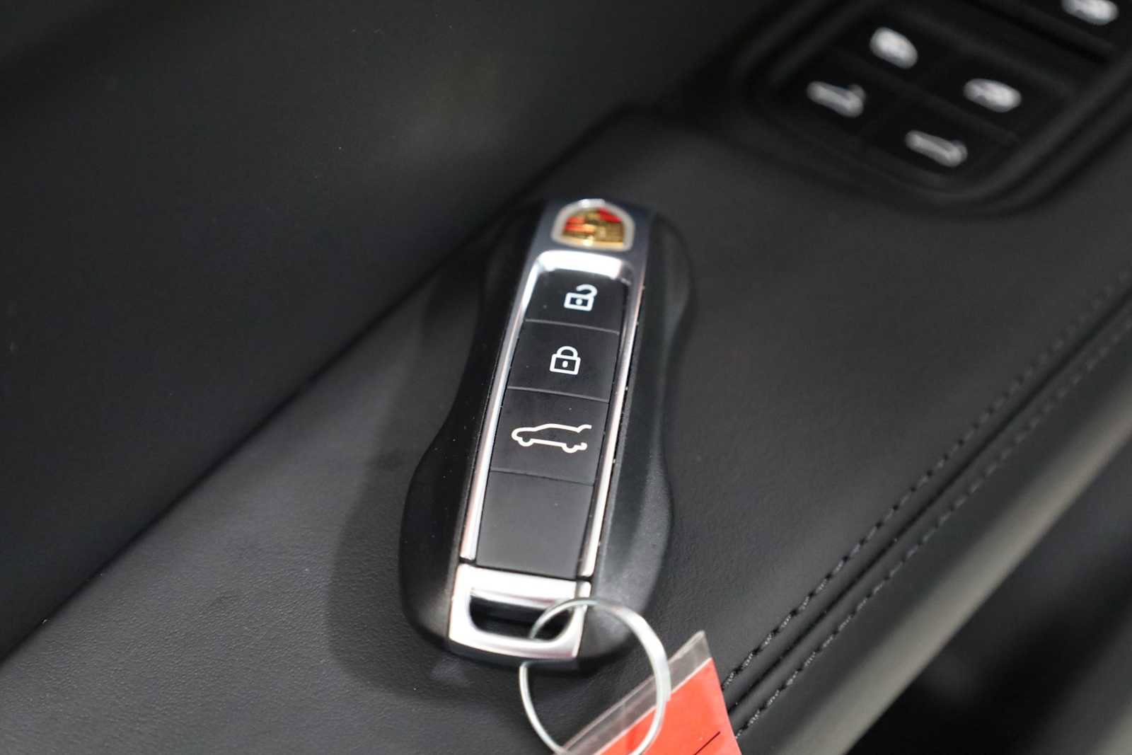 Certified 2025 Porsche Cayenne S image 42
