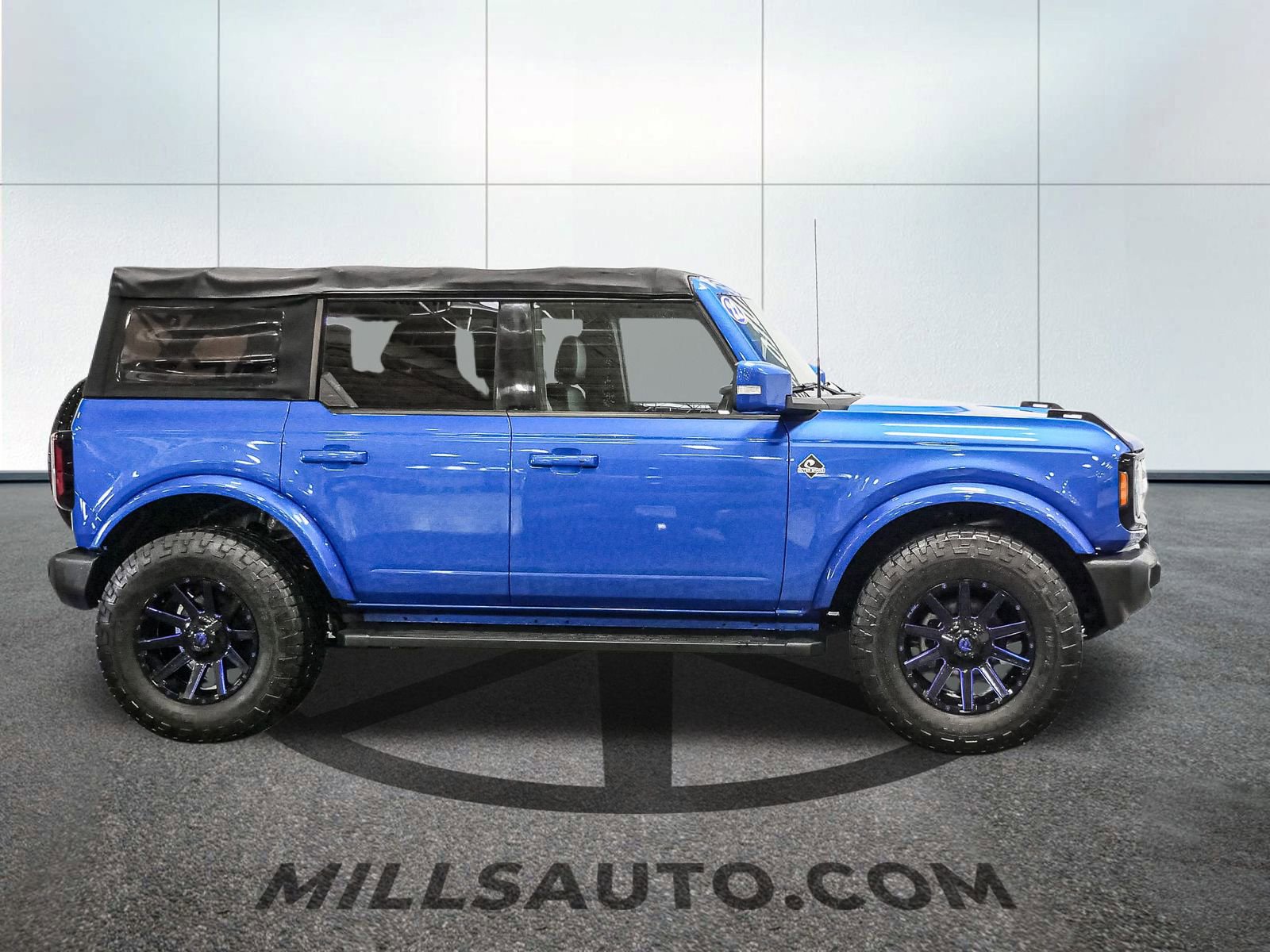 Used 2022 Ford Bronco Outer Banks image 9