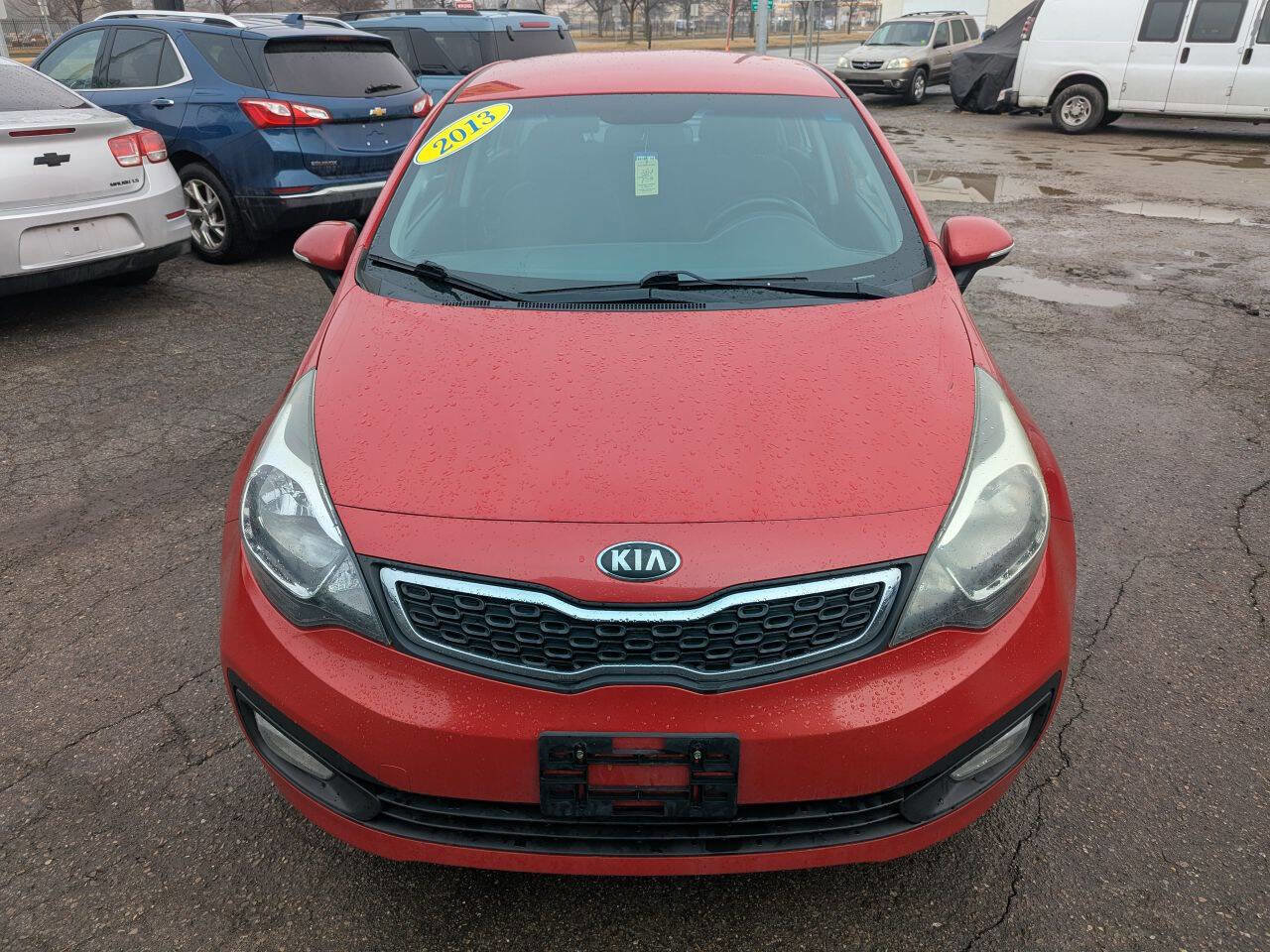 Used 2013 Kia Rio EX w/ Convenience Pkg image 2