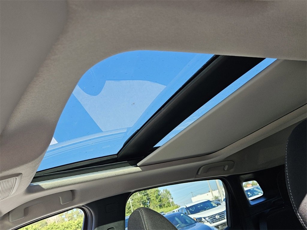 New 2026 Nissan Kicks SV w/ SV Premium Package image 18