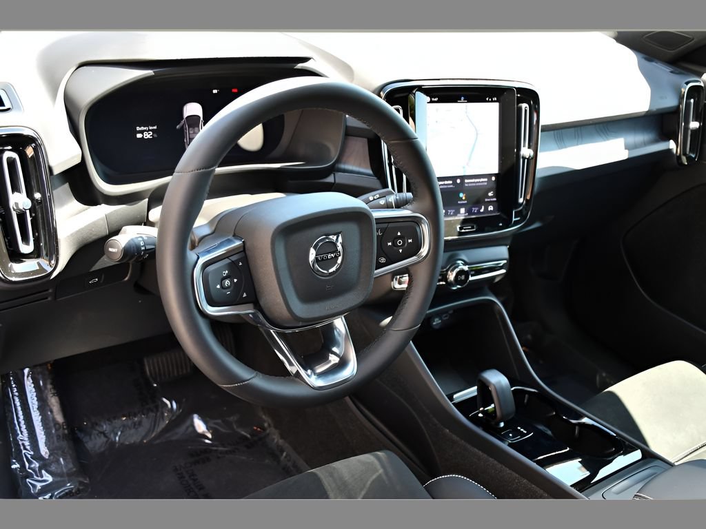 Certified 2023 Volvo C40 P8 Recharge Ultimate w/ Protection Package Premier AWD/4WD image 13