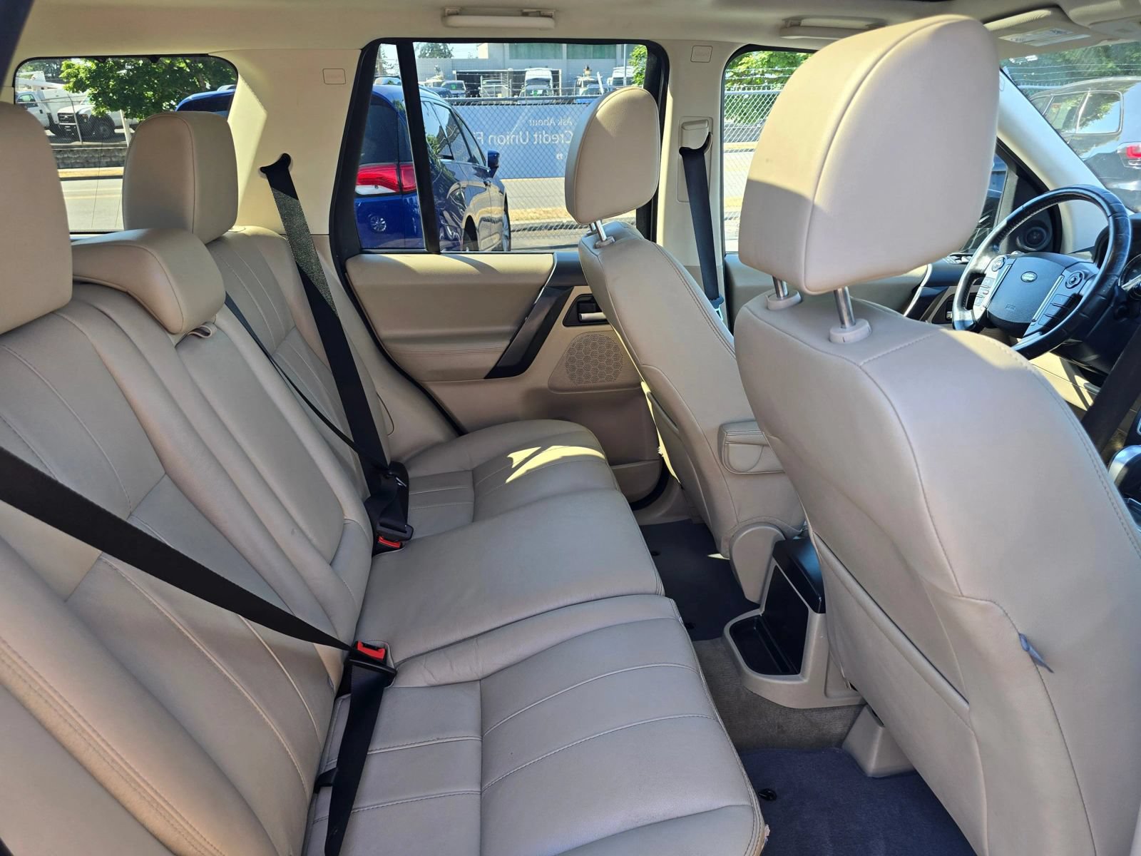 Used 2014 Land Rover LR2 HSE AWD/4WD image 13