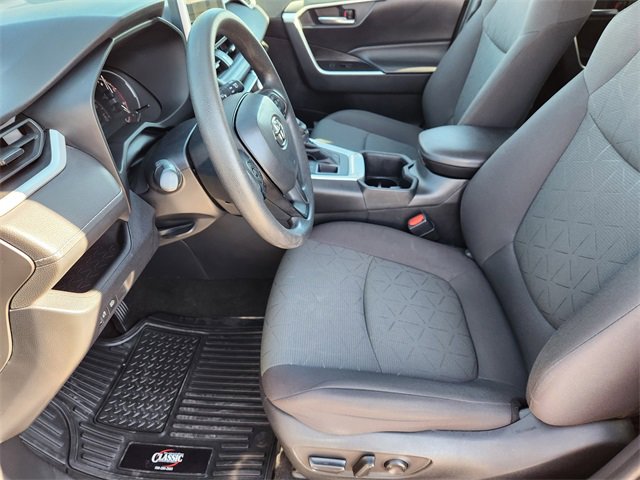 Used 2023 Toyota RAV4 XLE image 15