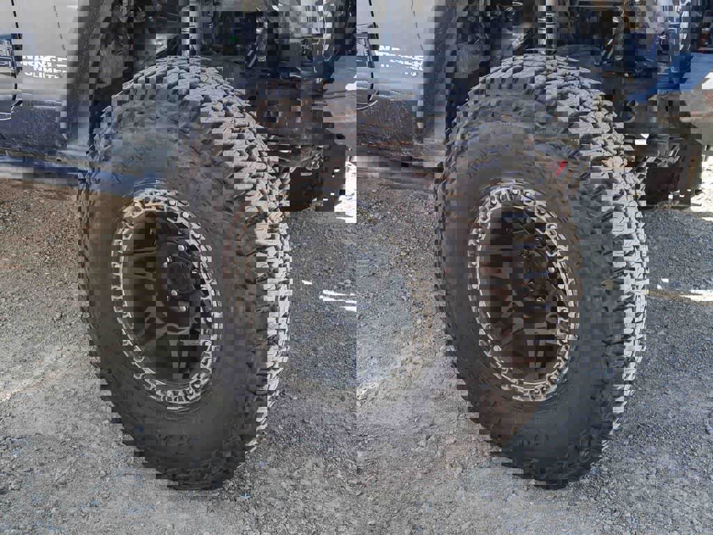 Certified 2017 Jeep Wrangler Unlimited Rubicon w/ Connectivity Group image 6