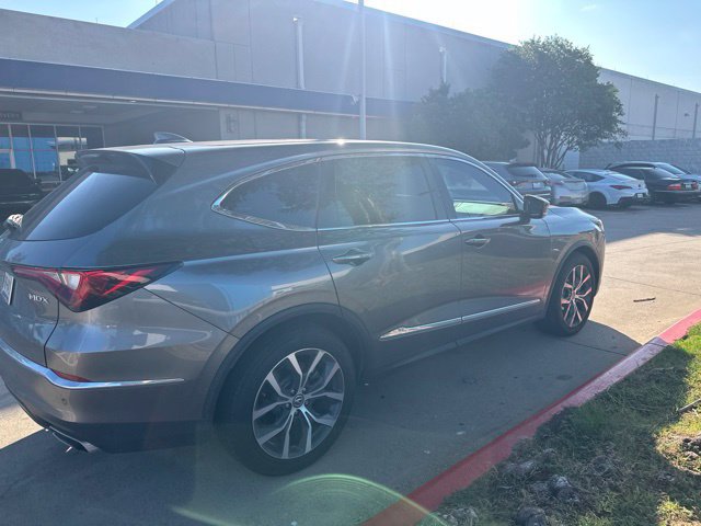 Used 2024 Acura MDX w/ Technology Package FWD image 2