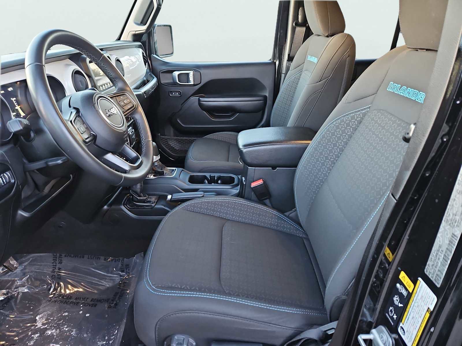 Used 2021 Jeep Wrangler Unlimited Islander image 27