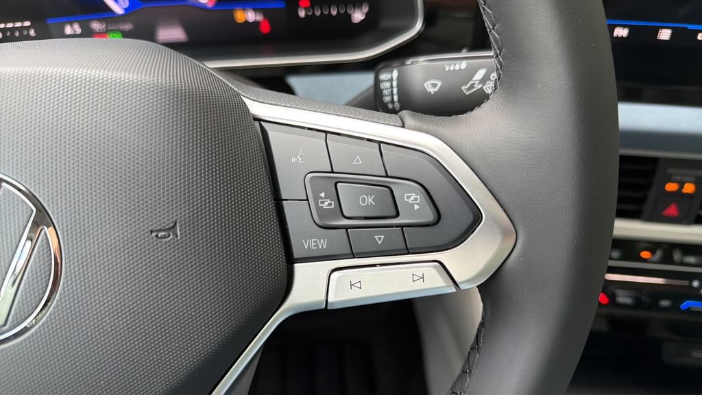 New 2026 Volkswagen Jetta SE FWD image 22