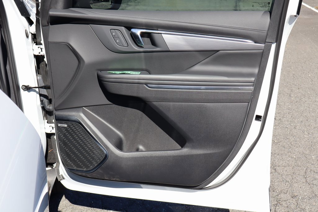 New 2025 Buick Enclave Preferred w/ LPO, Floor Liner Package image 26