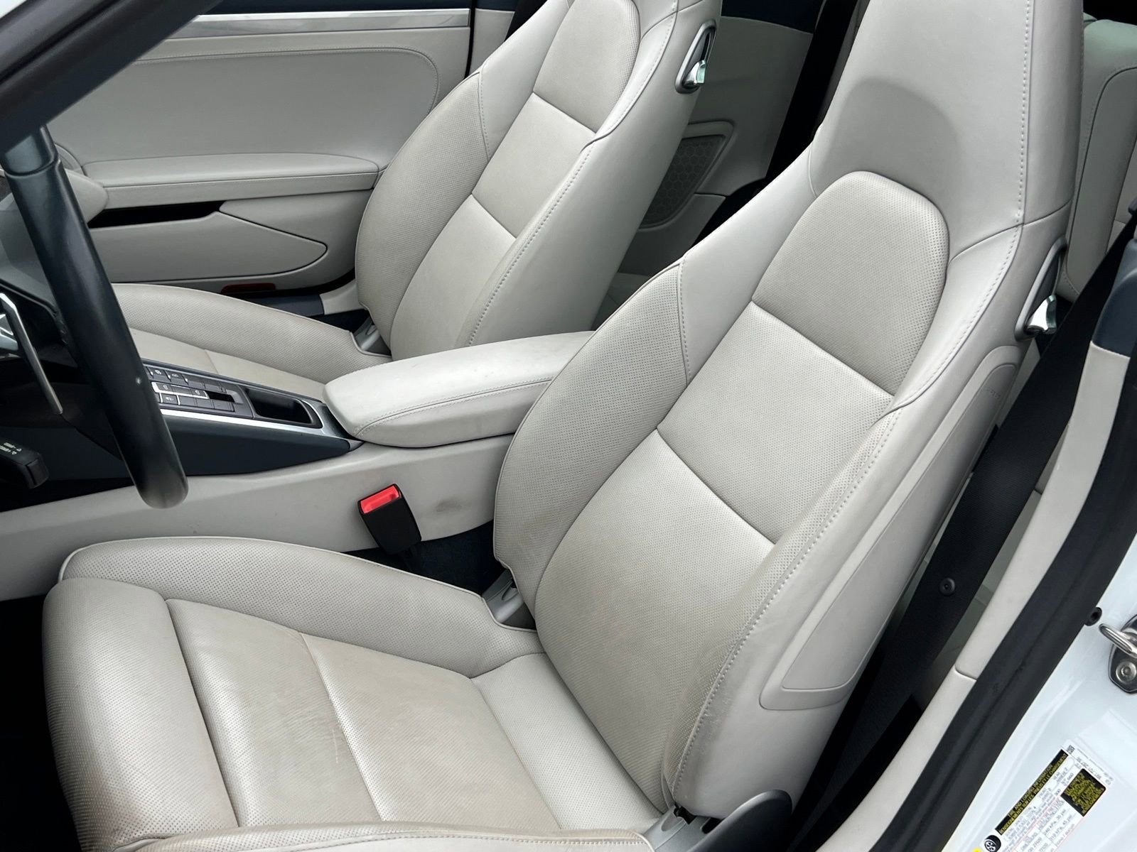 Certified 2019 Porsche 911 Targa 4 AWD/4WD image 5