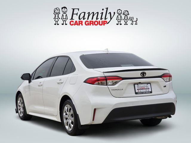 Used 2024 Toyota Corolla LE FWD image 3