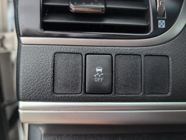 Used 2012 Toyota Camry SE FWD image 15