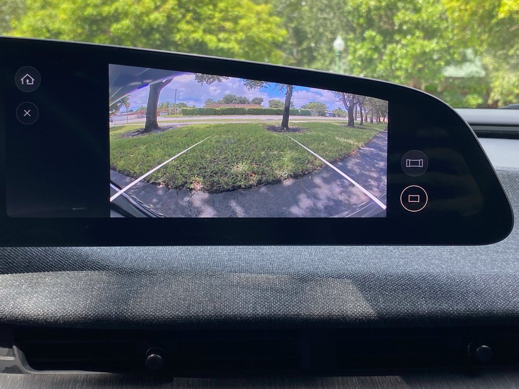 Used 2024 Lucid Air Pure RWD image 28