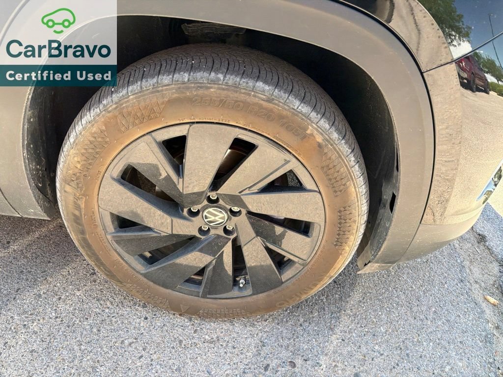Used 2024 Volkswagen Atlas SE AWD/4WD image 4
