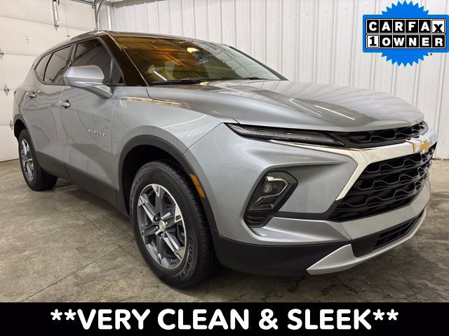 Used 2025 Chevrolet Blazer LT FWD image 1