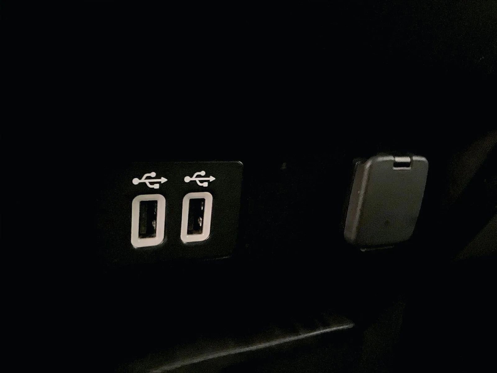 Used 2019 Ford F150 XLT w/ XTR Package image 32