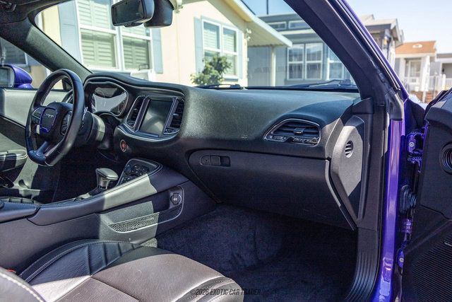 Used 2016 Dodge Challenger SRT Hellcat RWD image 39