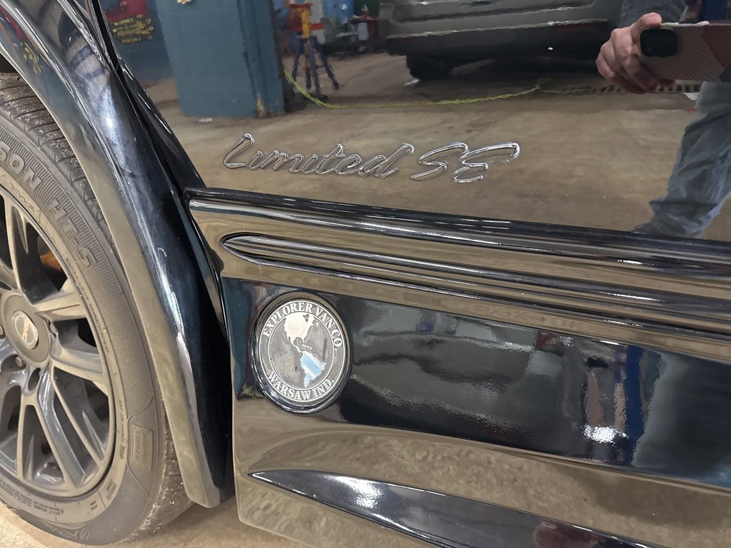 Used 2020 GMC Savana 2500 Extended w/ Enhanced Convenience Package image 8