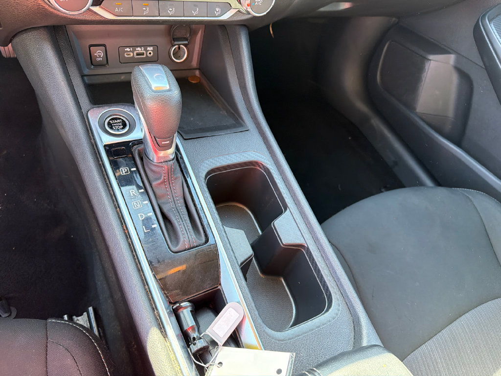 Used 2024 Nissan Sentra SV FWD image 32