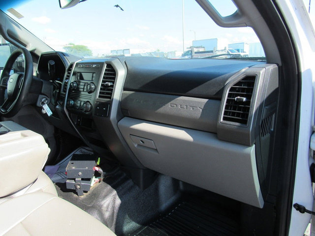 Used 2017 Ford F550 2WD Crew Cab Super Duty image 15